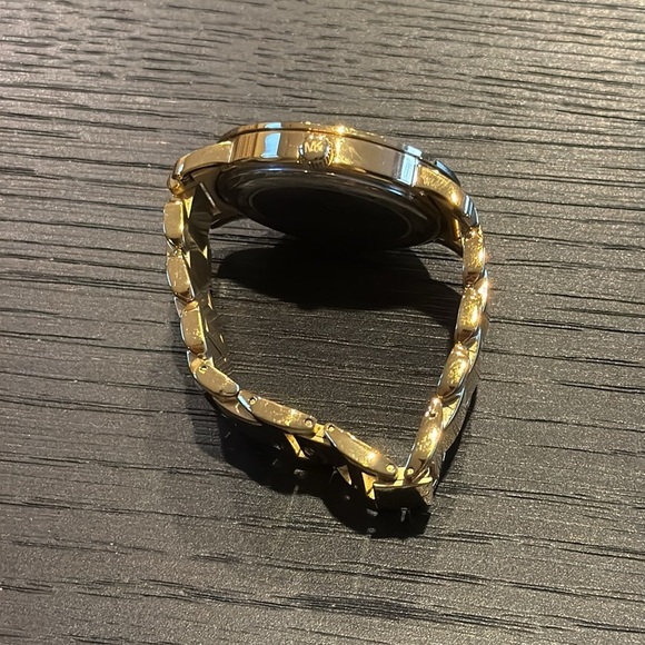 Michael Kors Women’s Bedazzled Gold Link Large Wrist Watch Large - Picture 6 of 6